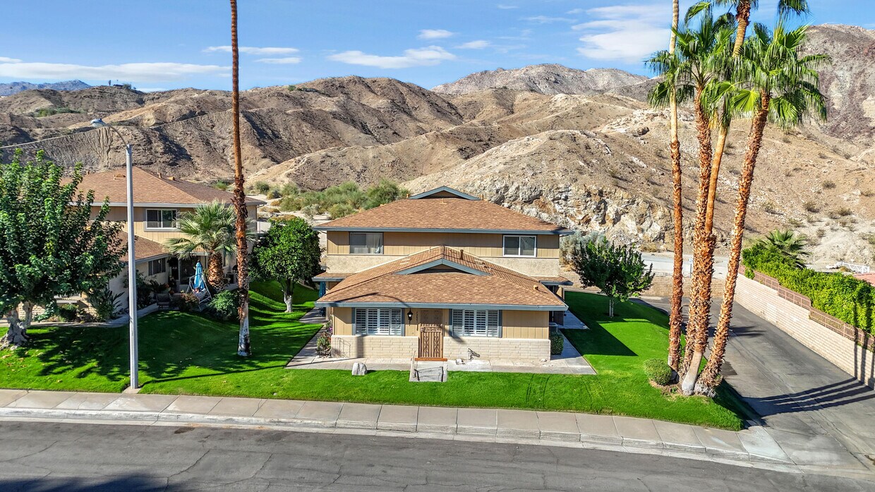 Primary Photo - 72601 Edgehill Dr