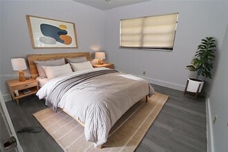 Building Photo - 1206 N 22nd Ave