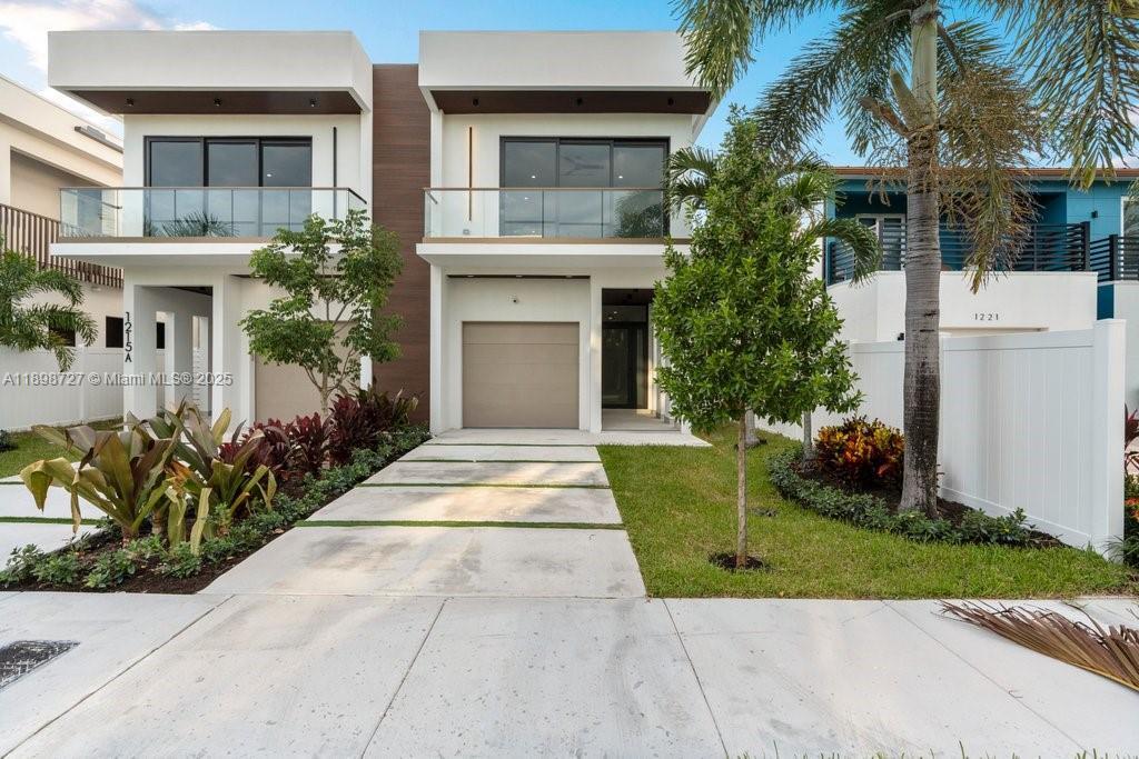Foto principal - 1215 NE 11th Ave