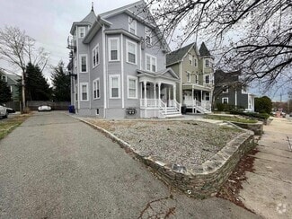 Building Photo - 128 S Angell St