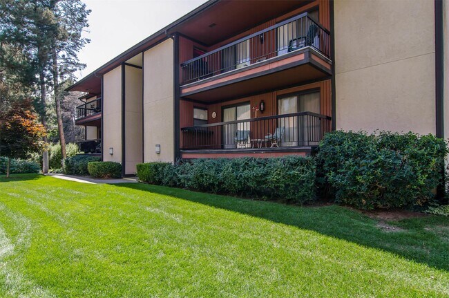 Foto del edificio - 617 Taylor Ln
