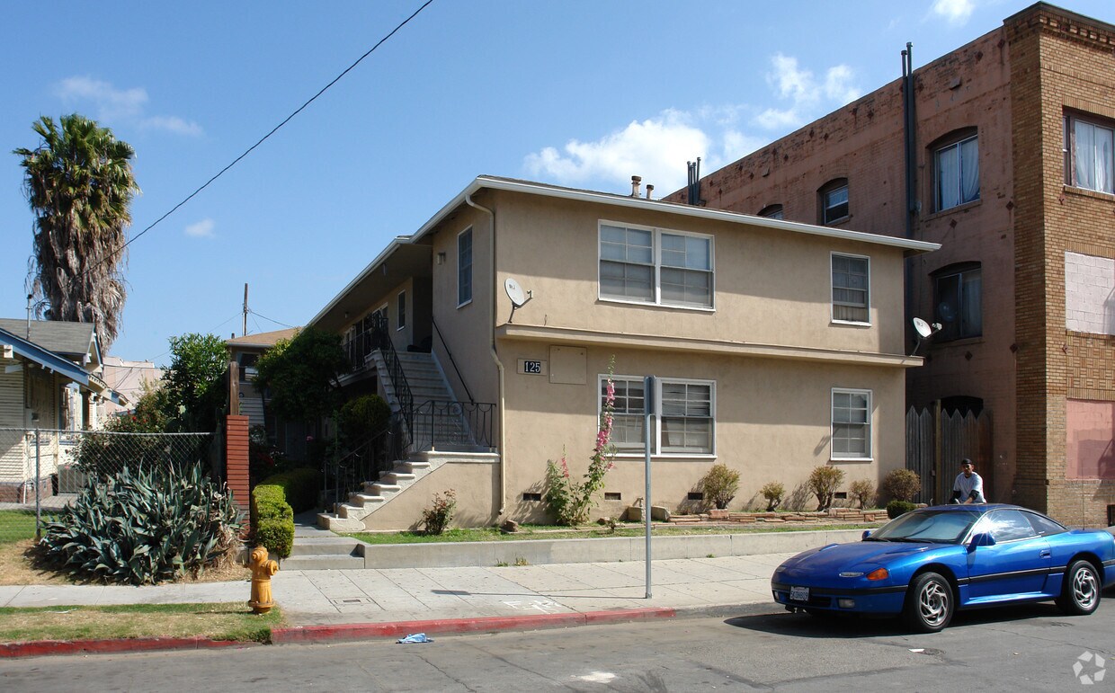 Primary Photo - 125 W 12th St