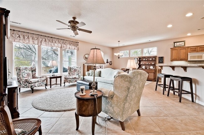 Foto del edificio - 15 Glenbrook Ln