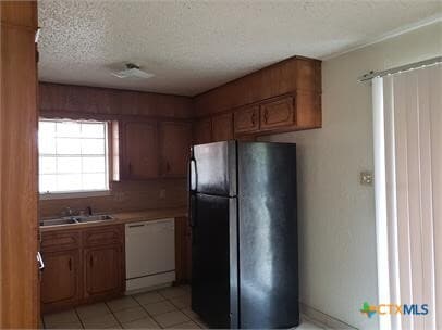 Building Photo - 2204 Shoemaker Dr