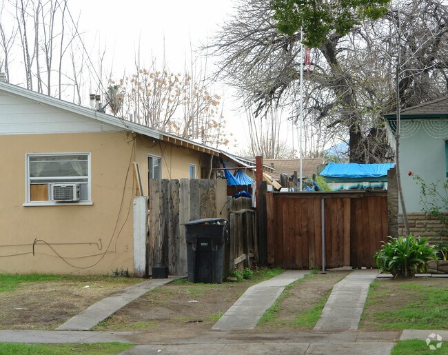 Foto del edificio - 1431-1441 N Sierra Way