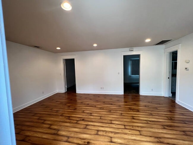 Building Photo - 615 El Molino