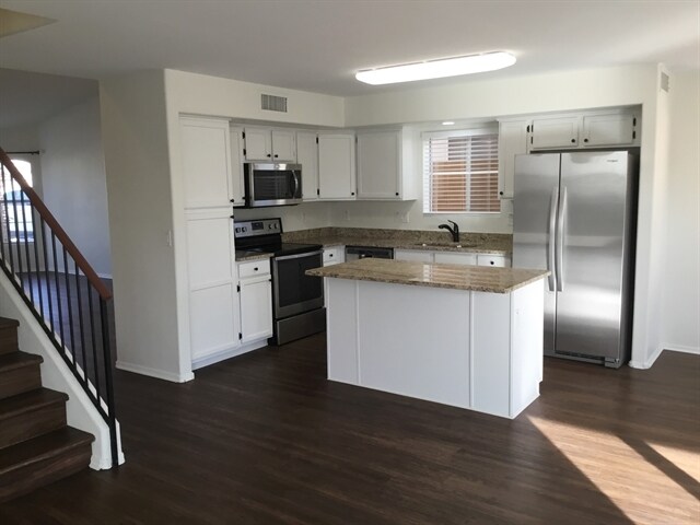 Foto del edificio - 15439 S 45th St