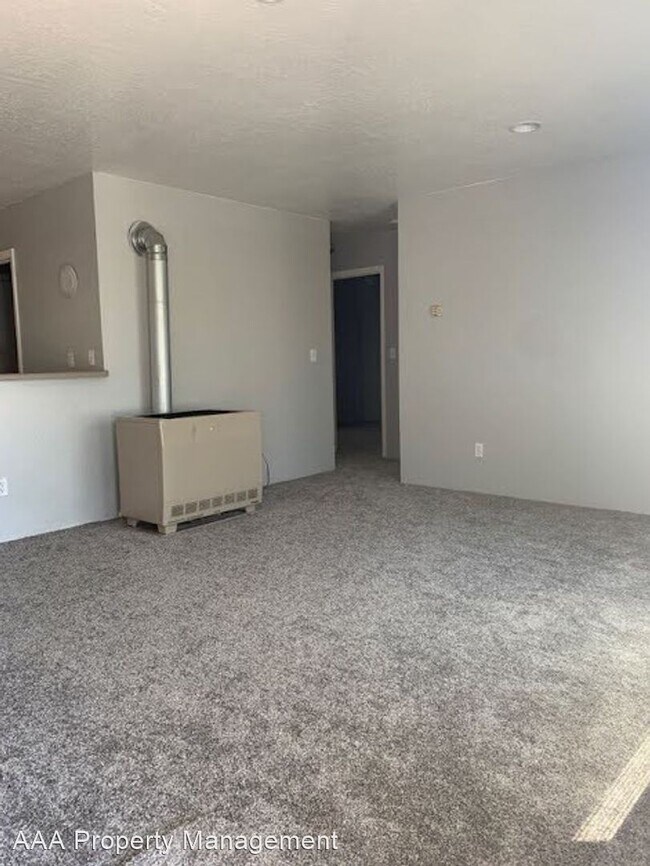 Building Photo - 2 br, 1 bath House - 2025 Applegate