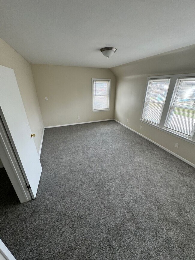 Foto del edificio - Charming 3-Bedroom Property in Prime Location