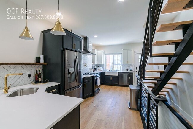 Building Photo - Gorgeous Fishtown Home