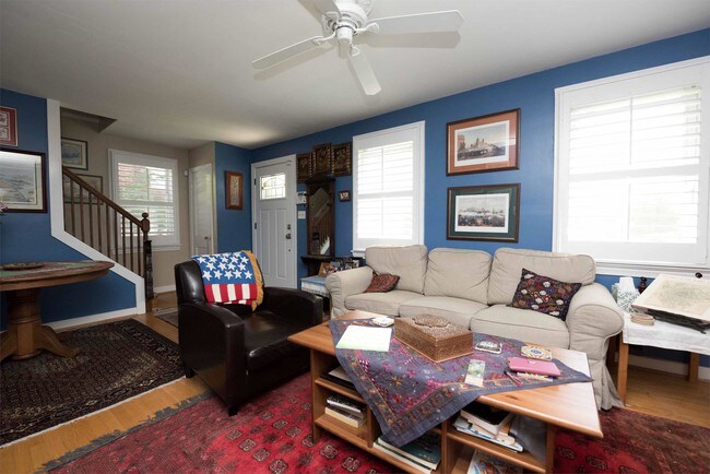 Building Photo - 1014 N Madison St