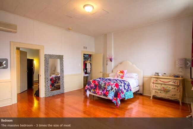 Foto del edificio - 454 E Girard Ave
