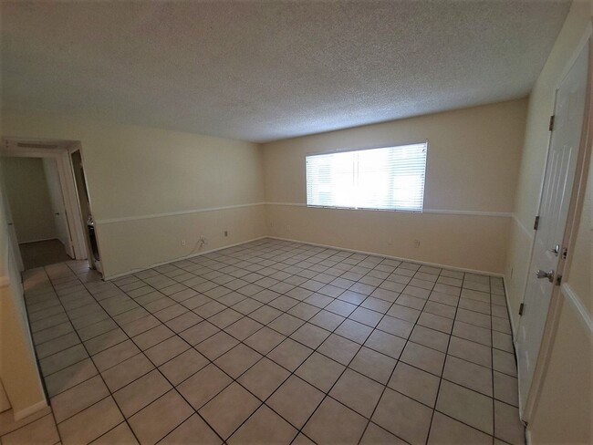 Photo - AFFORDABLE UNIT IN TEMPE! House