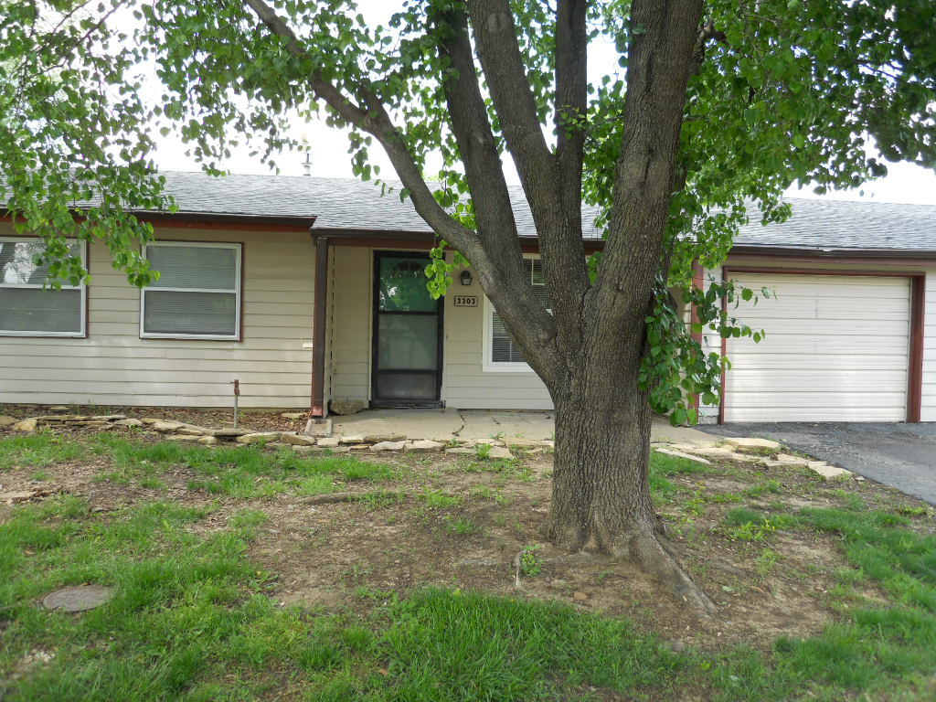 3303 Rainier Dr, Lawrence, KS 66047 Townhome Rentals in Lawrence KS