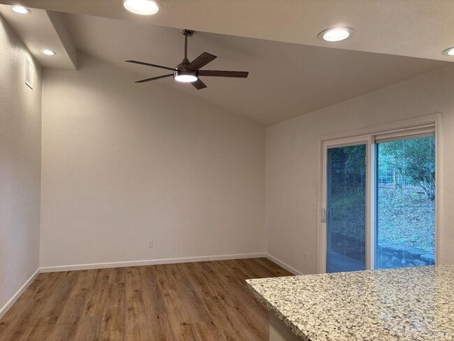 Building Photo - 1776 Meda Ave