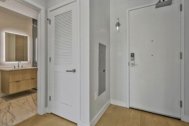 Interior Photo - Vivre