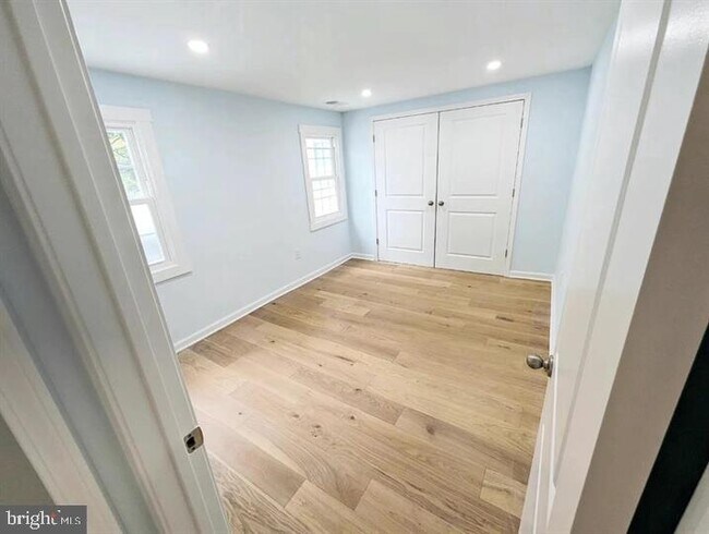 Foto del edificio - 306 Farnsworth Ave