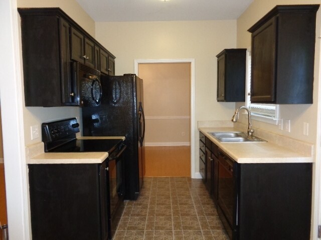 Foto del edificio - 1416 Allison Drive