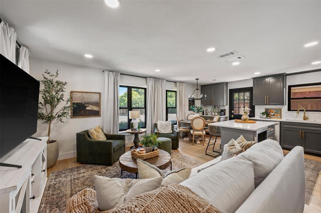 Foto del edificio - 6601 E Mockingbird Ln