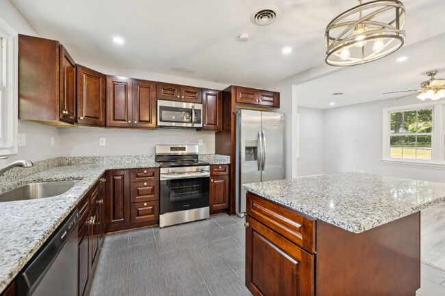 Foto del edificio - 102 Warren Pl