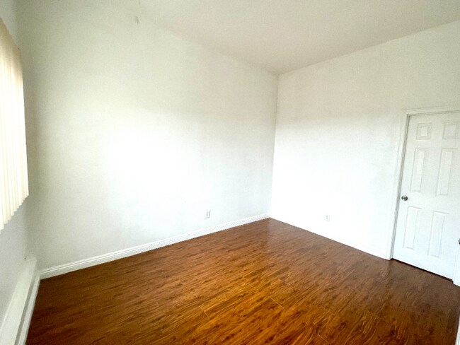 Foto del edificio - 2177 W Crestwood Ln