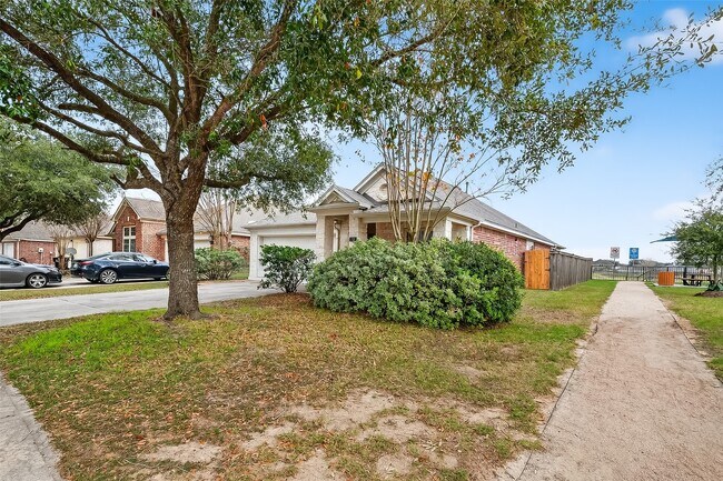 Building Photo - 2114 Thorn Berry Creek Ln