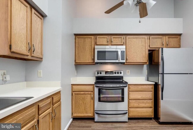 Building Photo - 7501 Ashby Ln