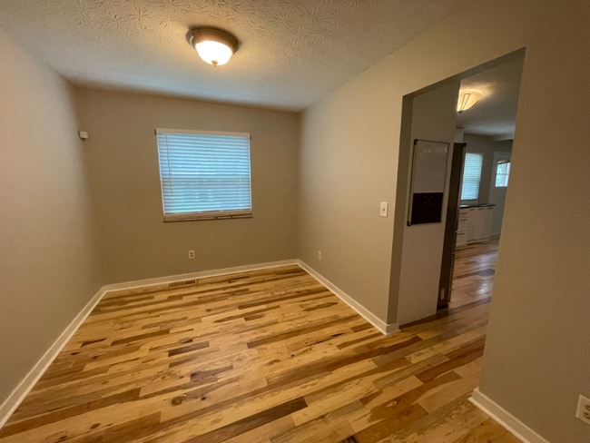 Foto del edificio - 3211 Creston Ct