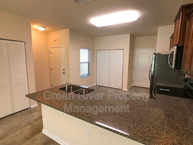 Building Photo - 617 Servia Dr