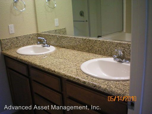 Building Photo - 5614 Churchill Green Dr