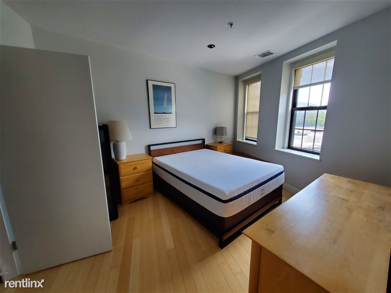 Foto del edificio - 490 Harrison Ave