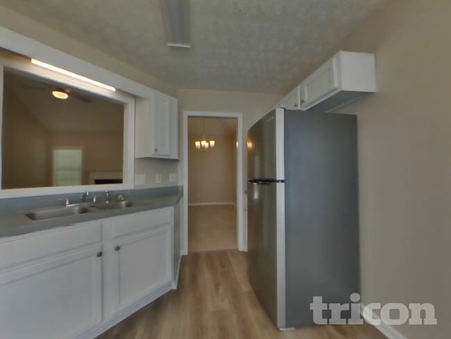 Building Photo - 125 Fawn Ln