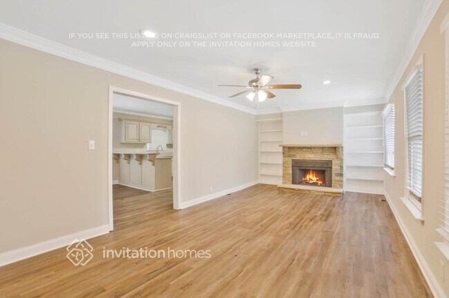 Foto del edificio - 7216 Pinecrest Dr