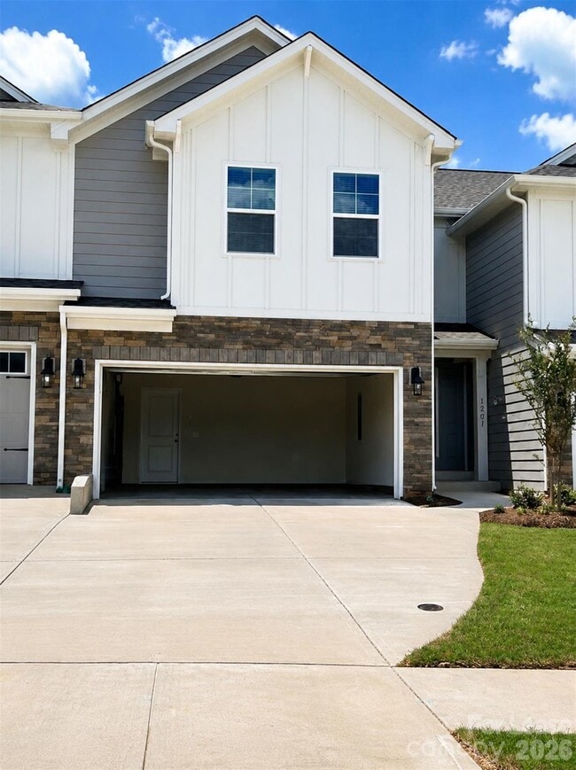 Building Photo - 1207 Cedar Branch Pl NW