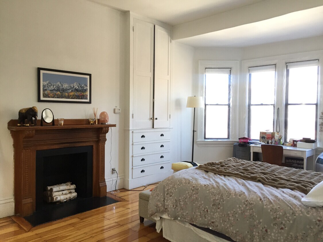 Primary Photo - 354 Marlborough St