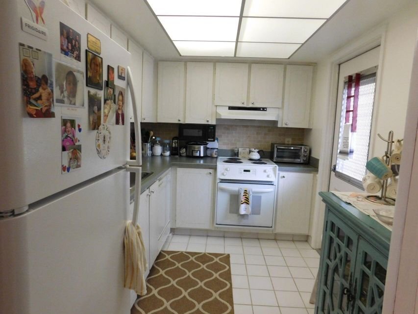 Foto del edificio - 5510 Tamberlane Circle Apt #142, Palm Beac...