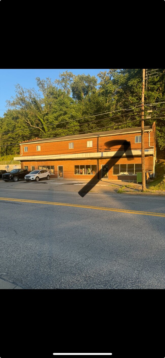 Building Photo - 1109 Speedway Ave