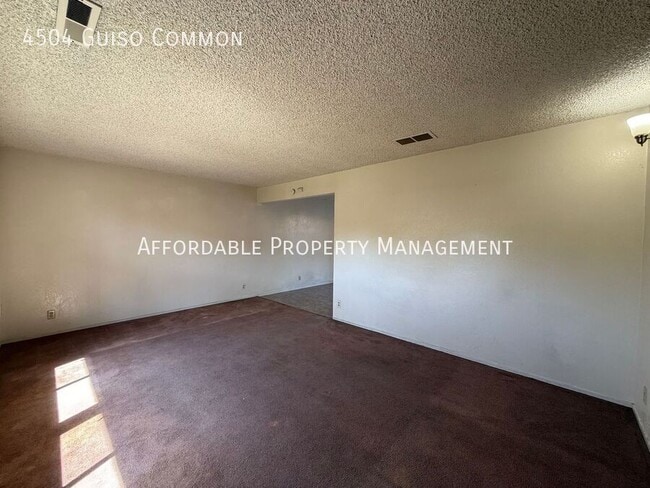 Building Photo - 4504 Guiso Common
