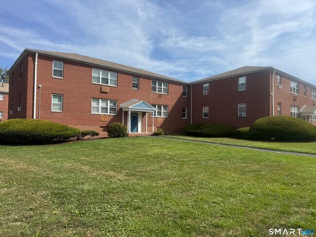 Building Photo - 758 New Britain Ave