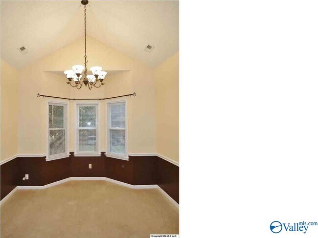 Foto del edificio - 722 Highland Dr