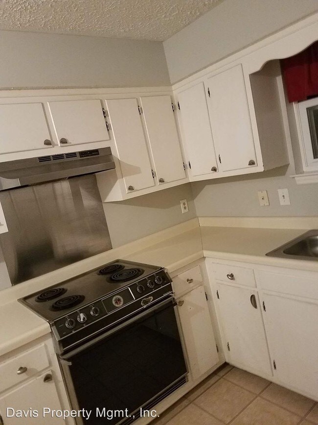 Building Photo - 3 br, 2 bath House - 3242 Trails End Lane