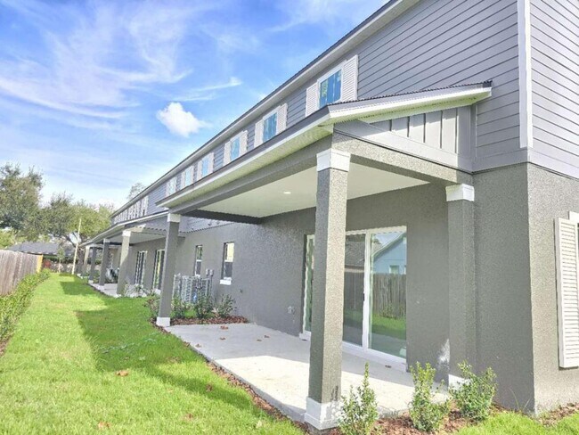 Foto del edificio - 4472 S Lake Orlando Pkwy