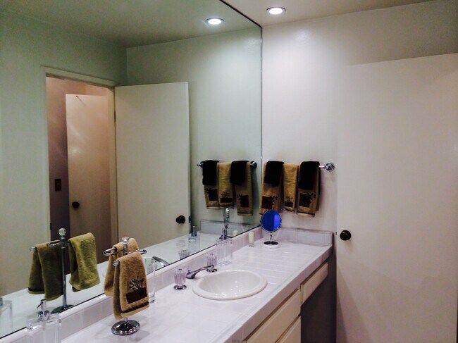 Building Photo - 306 Bora Bora Way