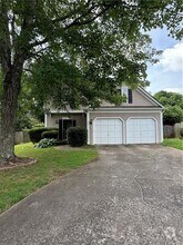 Building Photo - 402 Bottesford Dr NW