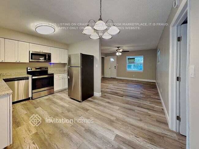 Foto del edificio - 1098 E Harrison St
