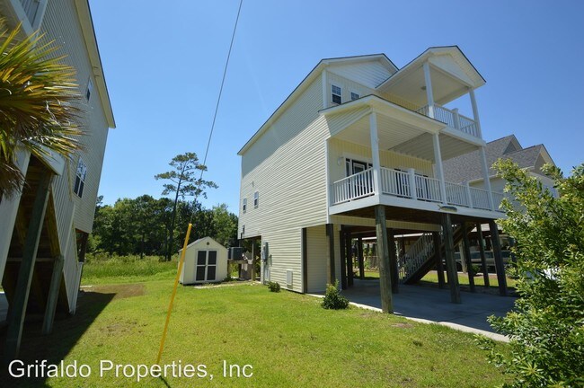 Building Photo - 248 Riverside Dr