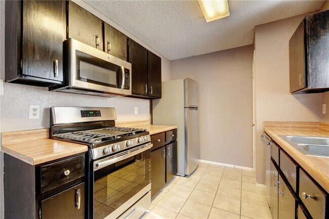 Foto del edificio - 8605 Soho Dr