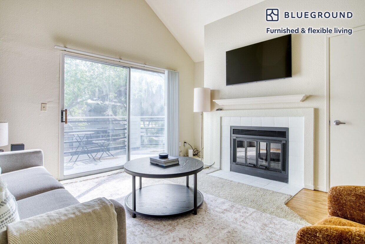 Foto principal - 601 Bobstay Ln