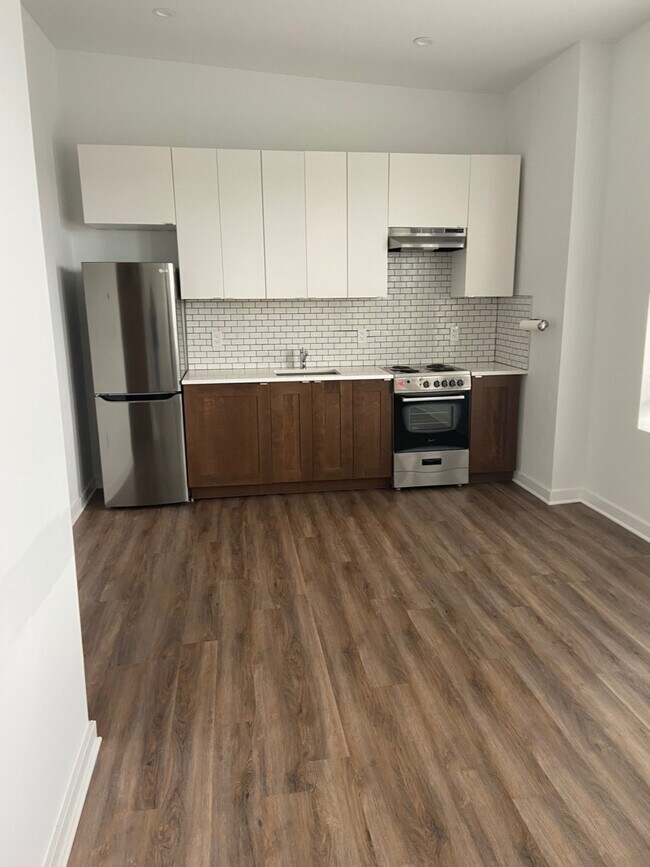 Cocina - 135 Deer Park Ave