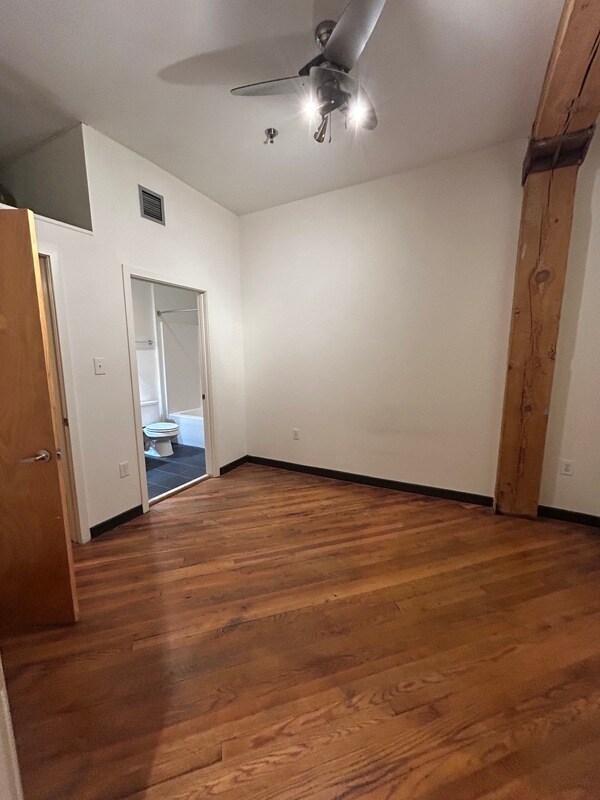 Foto del edificio - 1318 W Broad St